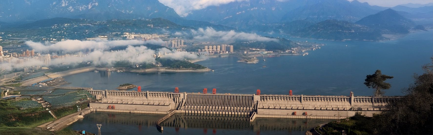 Biggest Dams in the World and How Much Power They Produce